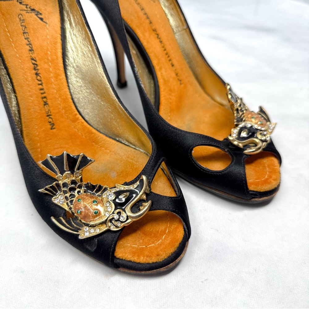 Giuseppe Zanotti Vicini Vintage Y2K Fish Silk Open Peep Toe Pump Heels Black 38